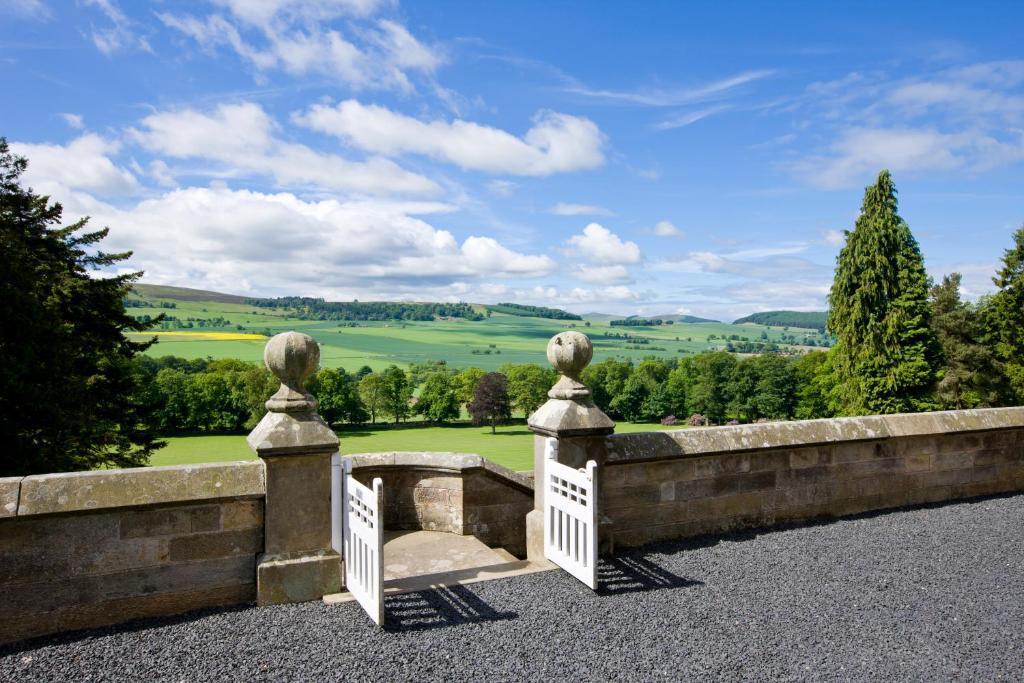 Kinnettles Castle Forfar Bagian luar foto